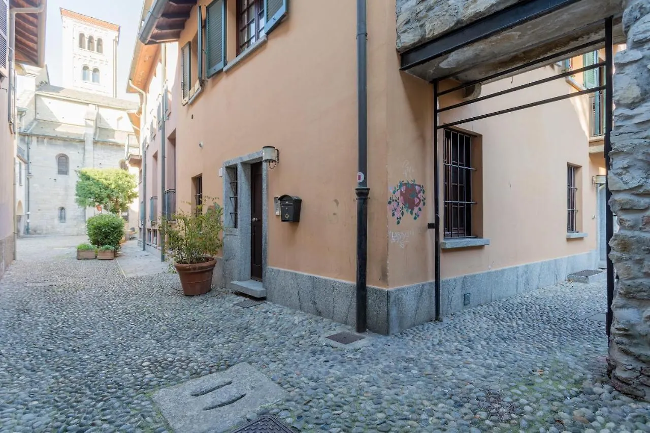 Apartment Ice Queen Chamber By Rent All Como Italy