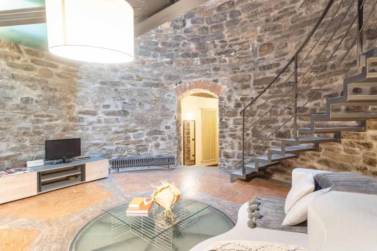 Ice Queen Chamber By Rent All Como Apartment